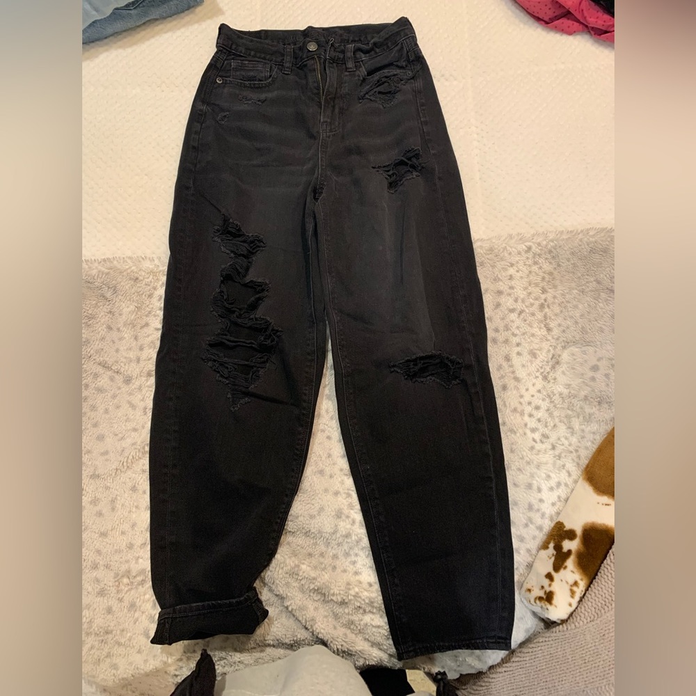 American eagle black mom jeans!